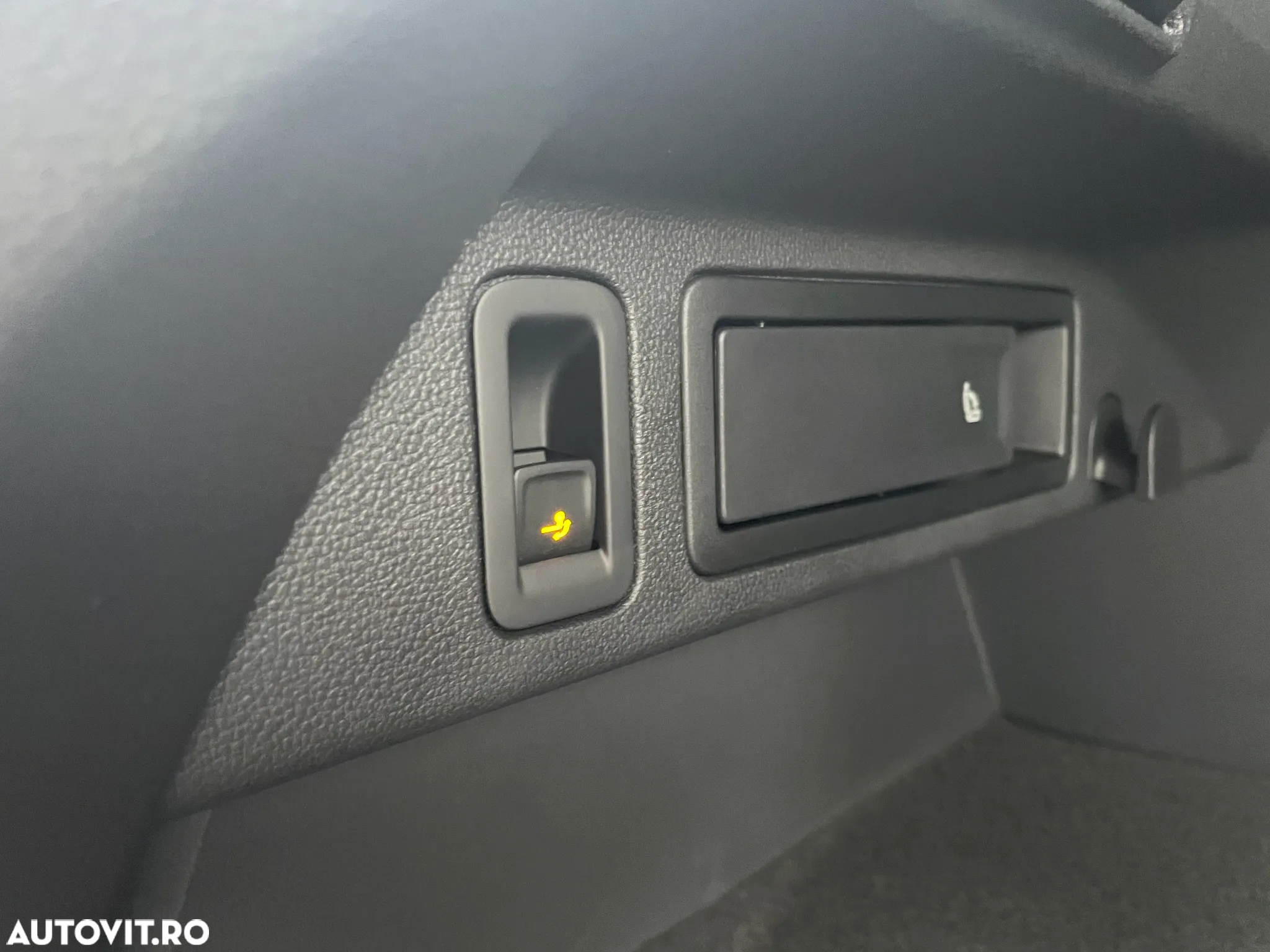 Volkswagen Tiguan - 11