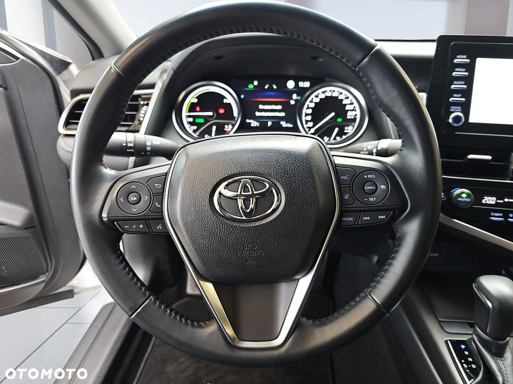 Toyota Camry 2.5 Hybrid Comfort CVT - 22