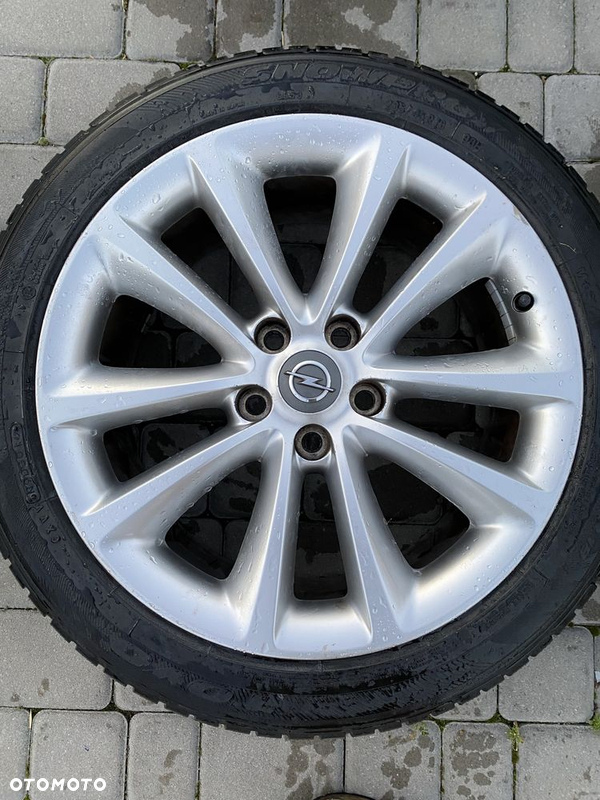 Alufelgi 5x120 18 cali Opel Insignia BMW F11 F12 F12 ET35