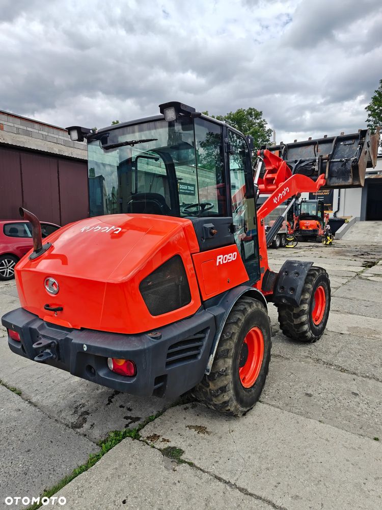 Kubota R090 - 2