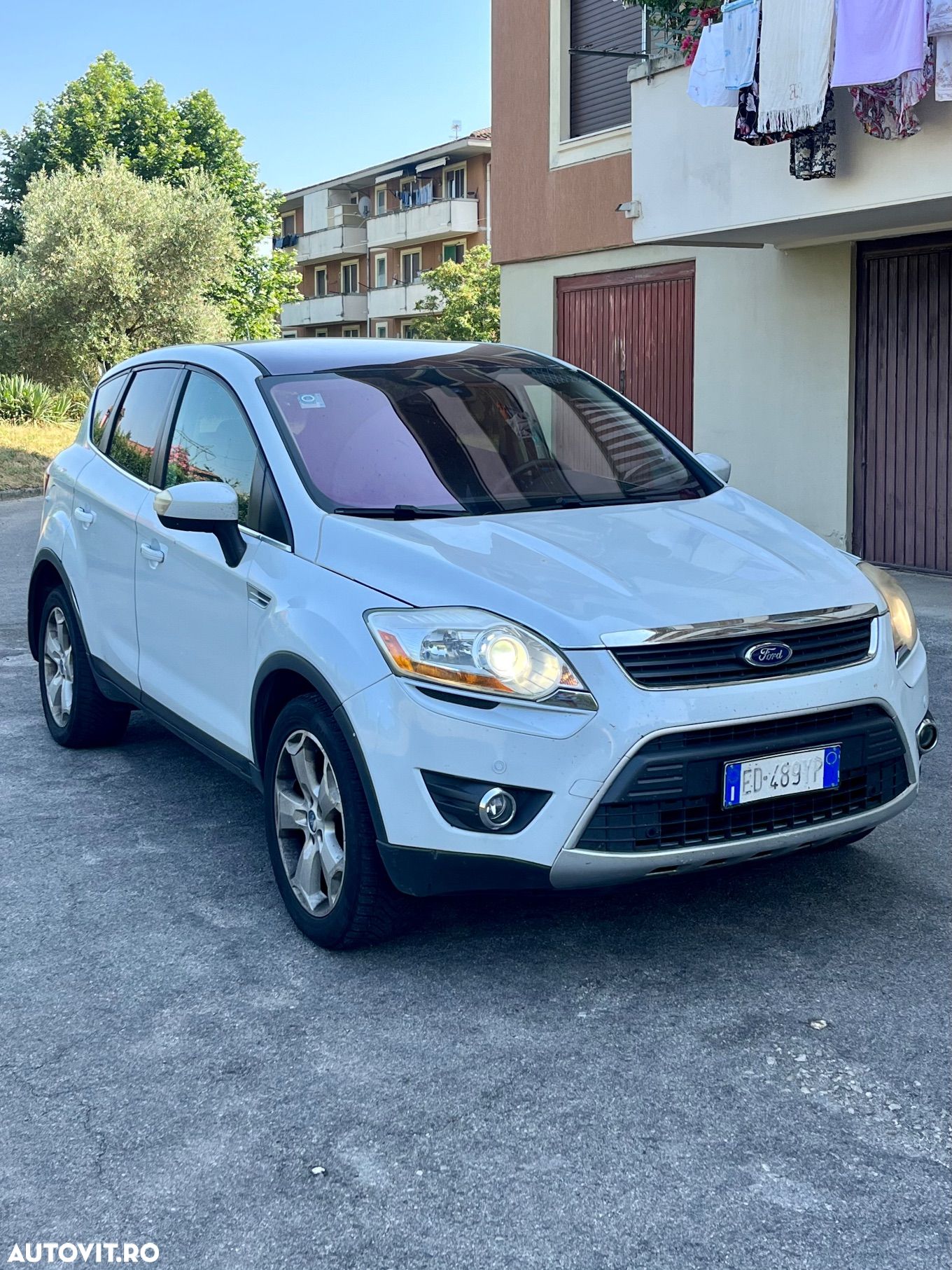 Ford Kuga 2.0 TDCi 4WD Powershift Titanium - 1