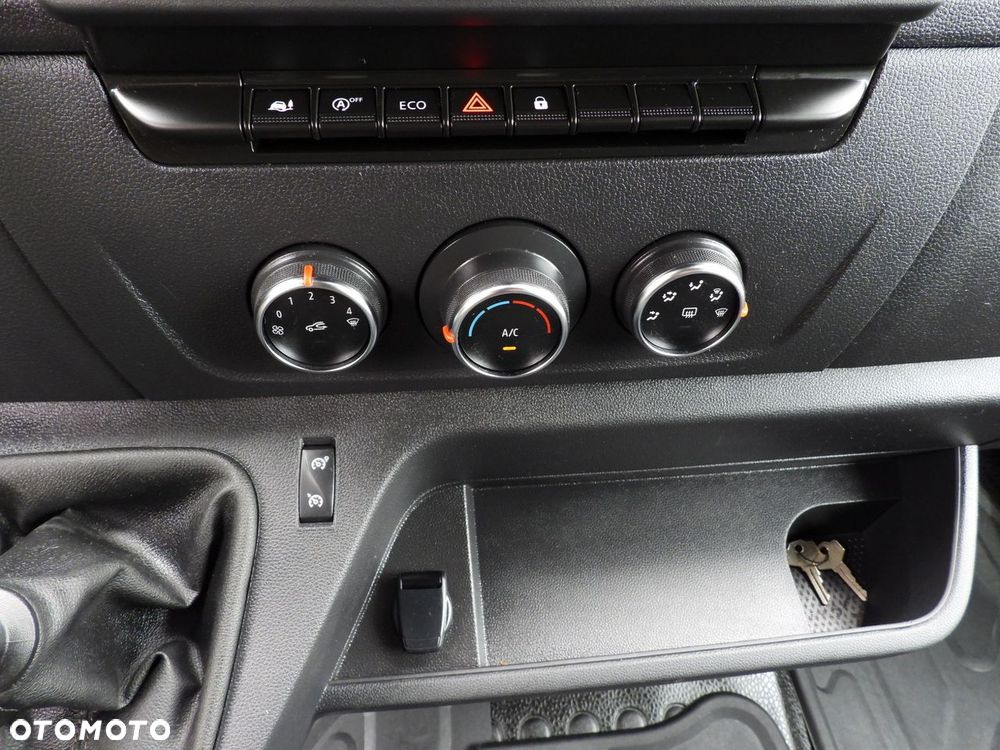 Renault MASTER  PLANDEKA 10 PALET WEBASTO TEMPOMAT LEDY PNEUMATYKA KLIMATYZACJA  165KM - 34