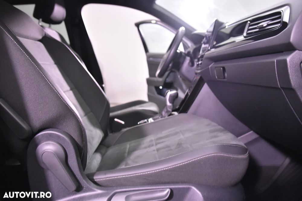 Volkswagen T-ROC - 11
