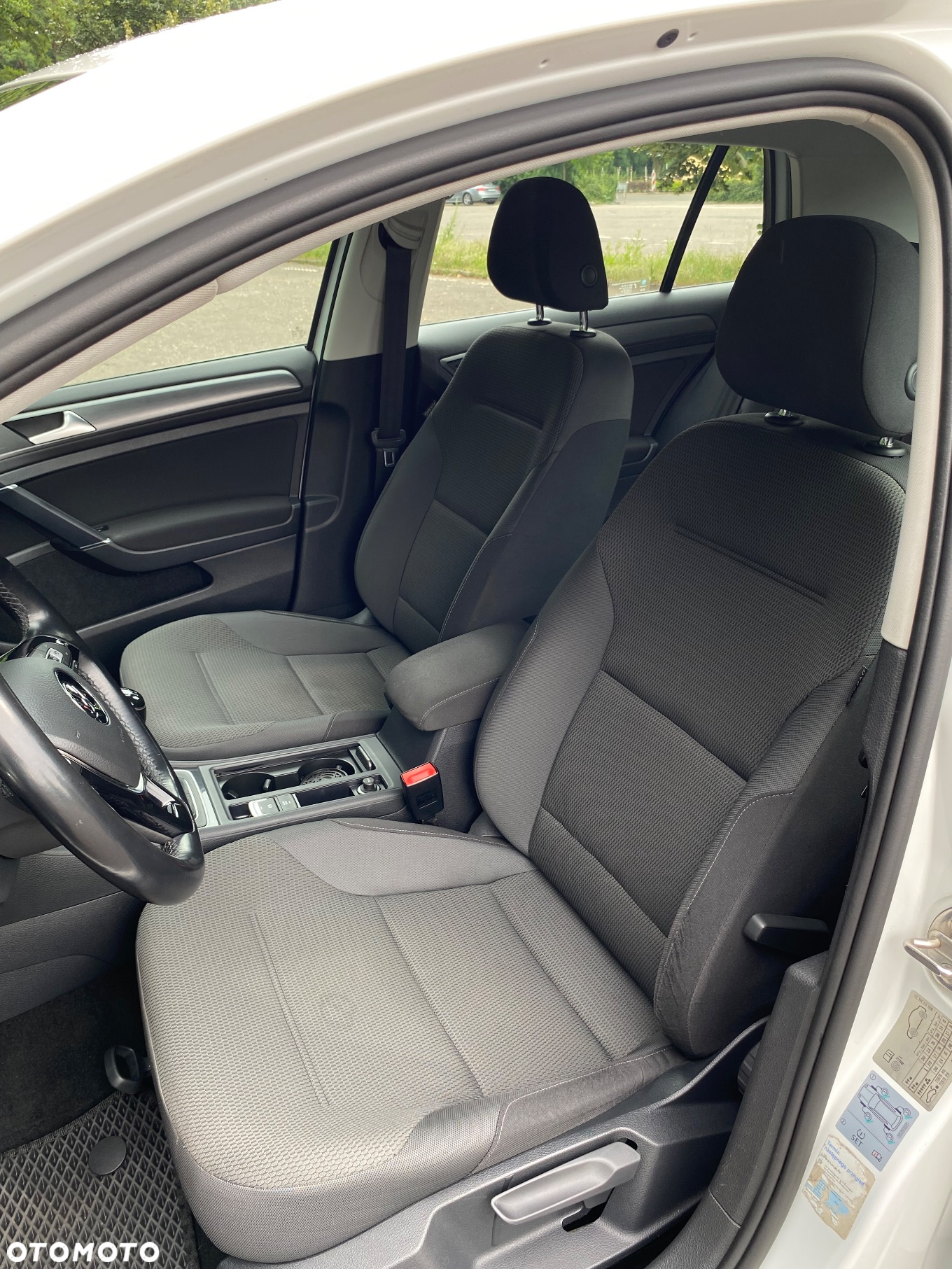 Volkswagen Golf VII 1.6 TDI BMT Comfortline - 27