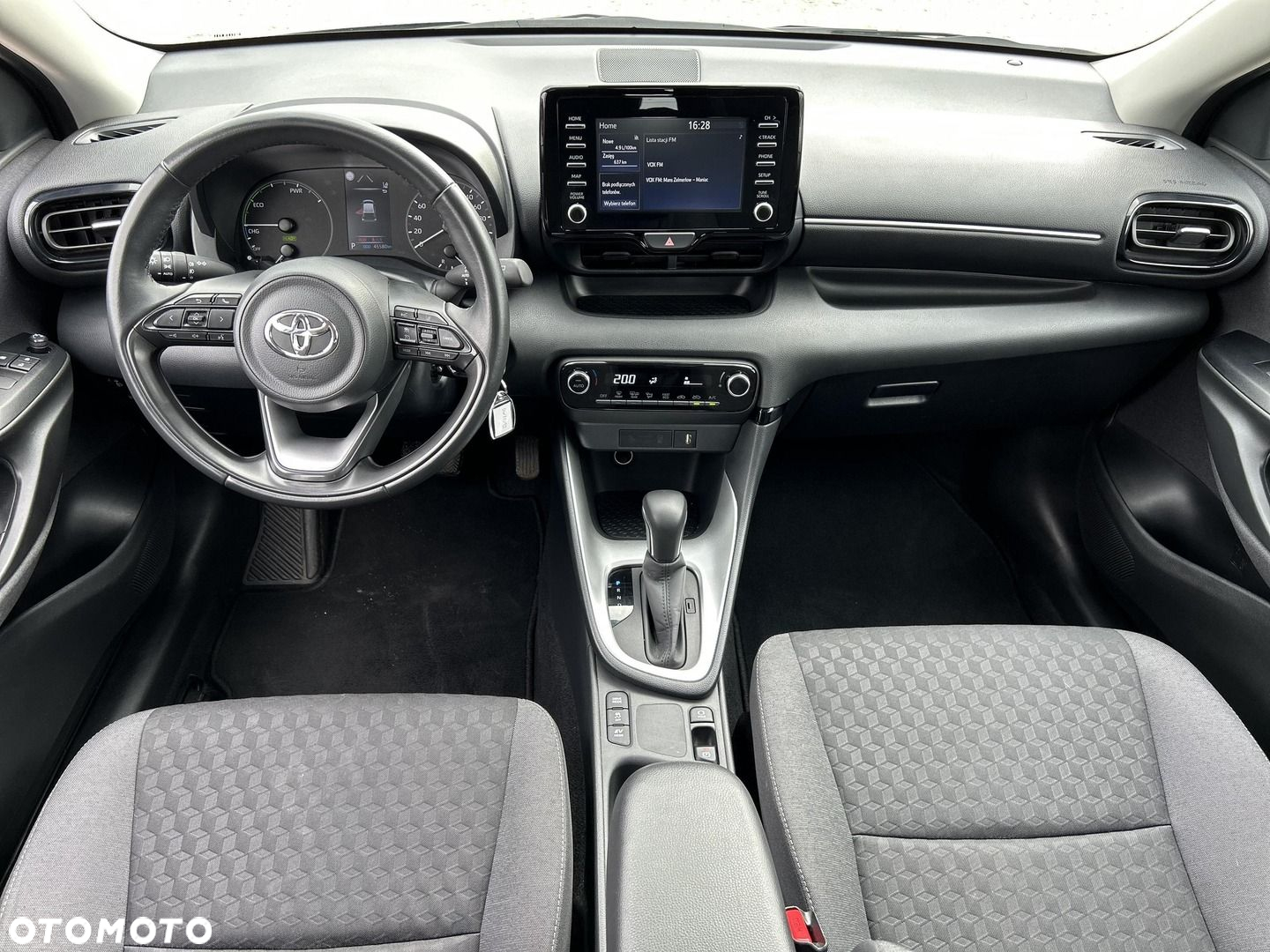 Toyota Yaris - 12