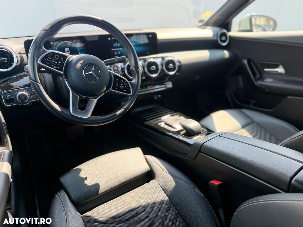 Mercedes-Benz A 200 d Sedan 8G-DCT - 5
