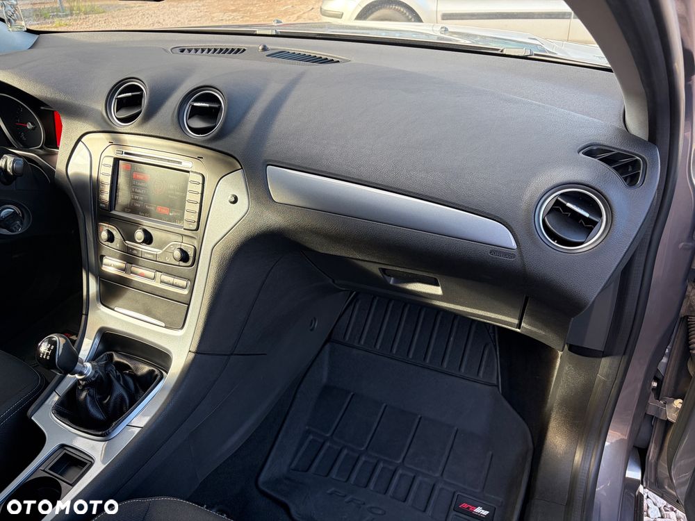 Ford Mondeo 2.0 TDCi Trend - 12