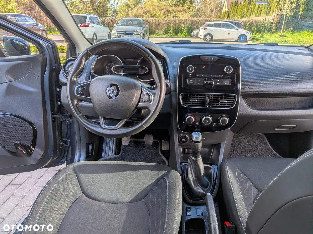 Renault Clio - 24