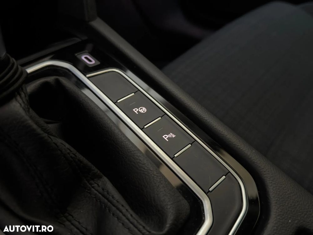 Volkswagen Passat - 35