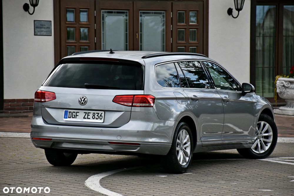 Volkswagen Passat 2.0 TDI SCR DSG Comfortline - 21
