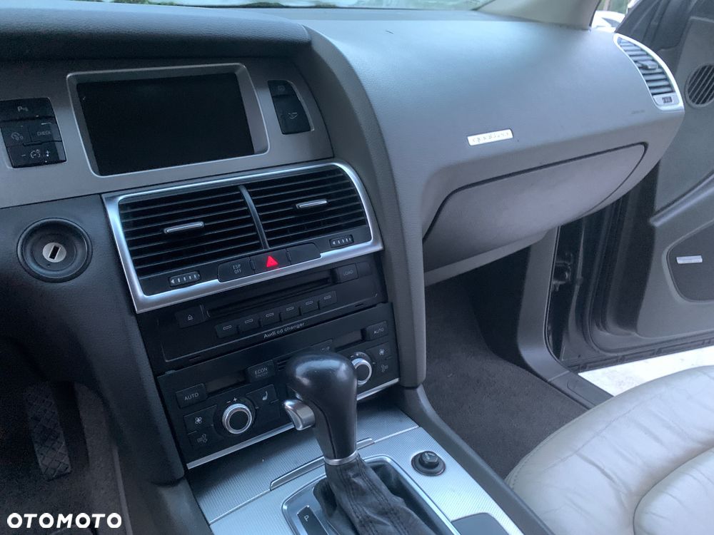 Audi Q7 3.0 TDI Quattro Tiptronic - 26