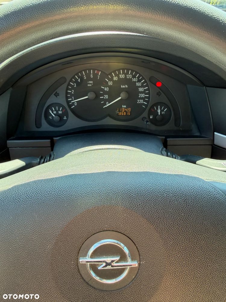 Opel Meriva 1.6 (Essentia) - 13