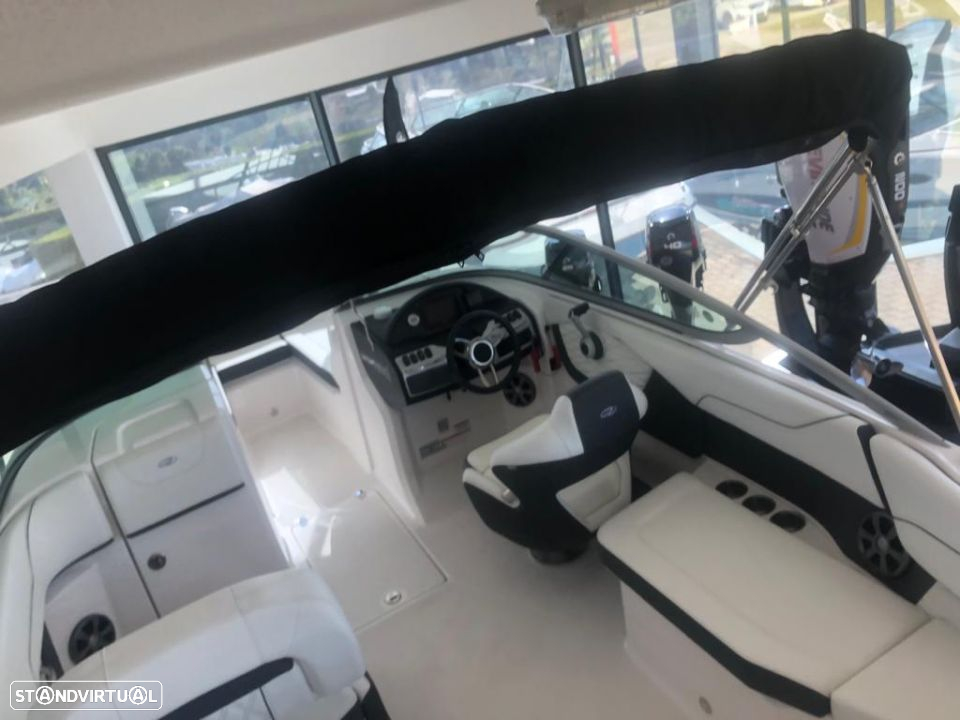 Regal 23 OBX - 11