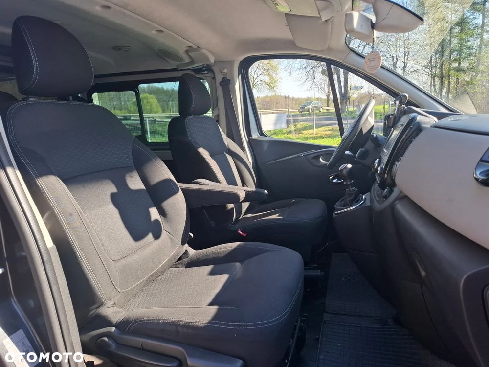 Renault TRAFIC LONG BRYGADÓWKA 2017 BOGATA WERSJA - 30
