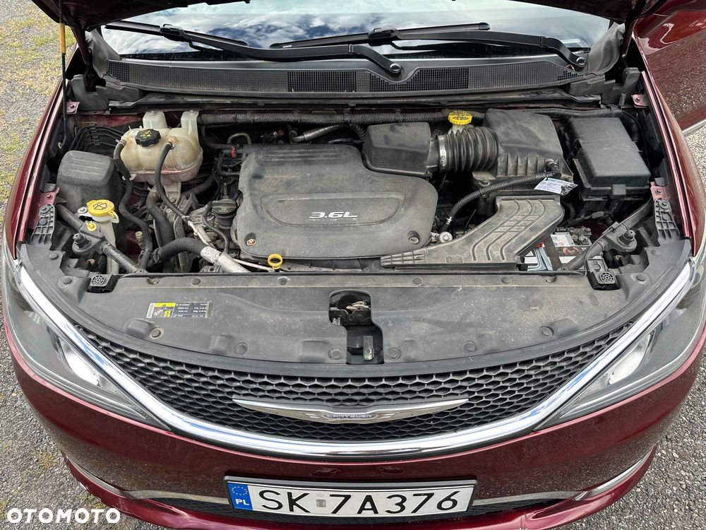 Chrysler Pacifica - 40