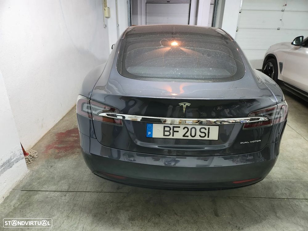 Tesla Model S Long Range - 3