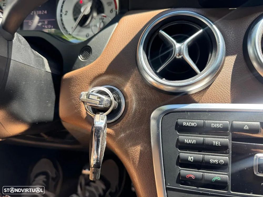 Mercedes-Benz A 220 - 26