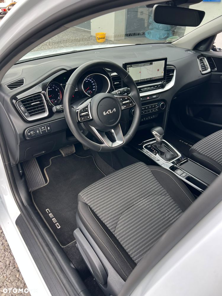 Kia Ceed 1.5 T-GDI (48V Mild-Hybrid) DCT7 Ultimate Edition - 8