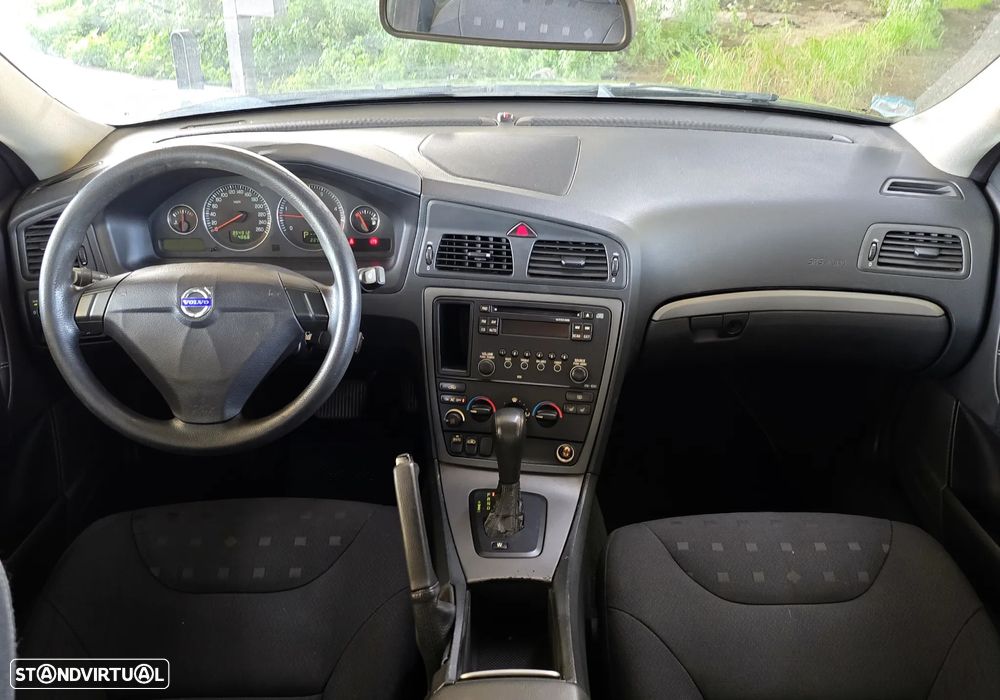 Volvo S60 2.4 D5 Nivel 3 Auto. - 6