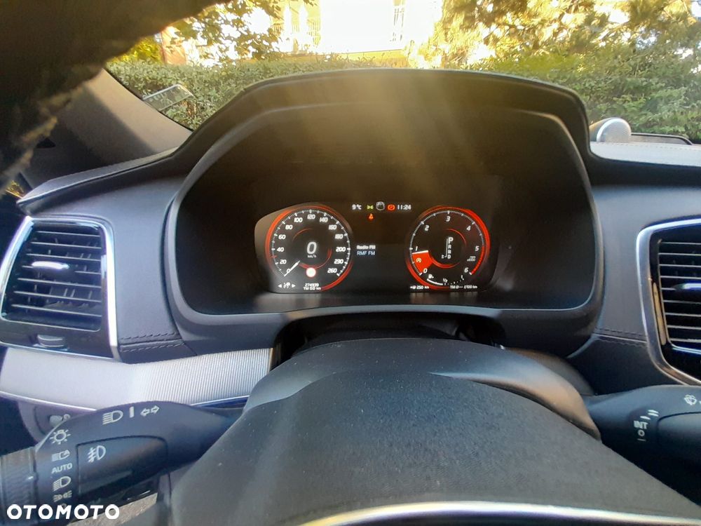 Volvo XC 90 - 22