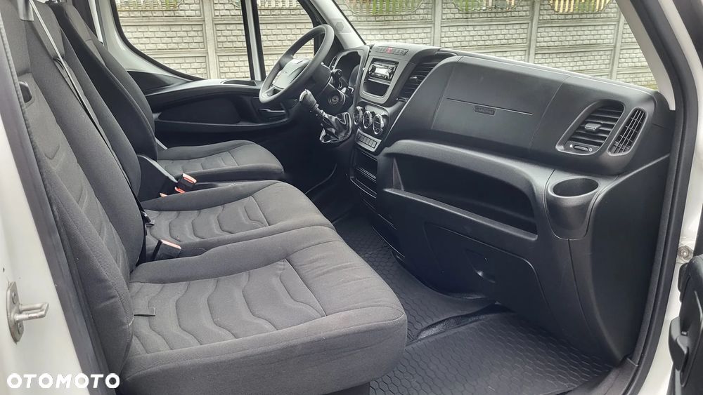 Iveco Daily 35s150 / 35s180 / furgon / blaszak - 24