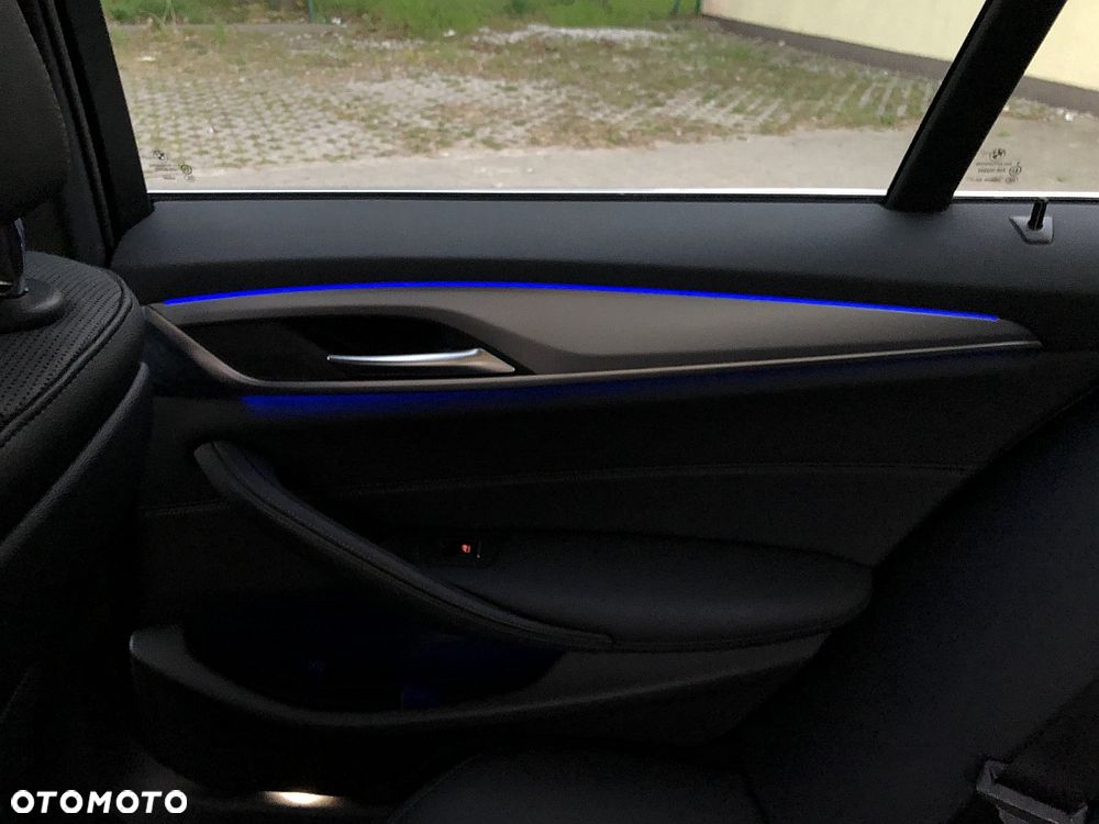 BMW Seria 5 518d mHEV Luxury Line sport - 35