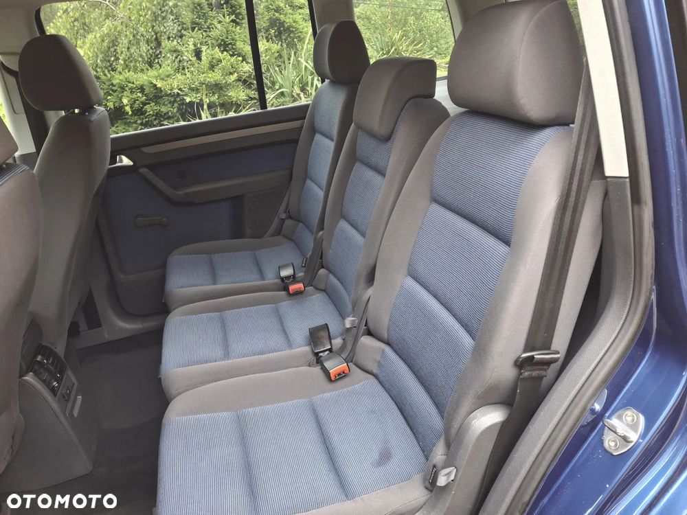 Volkswagen Touran 1.6 Basis - 12