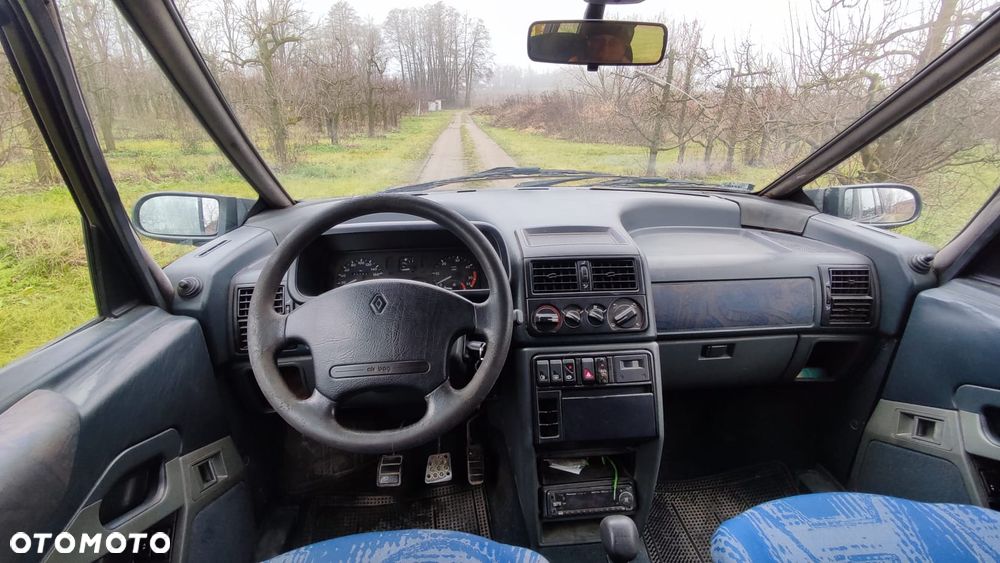 Renault Espace 2.1 TD RN - 9