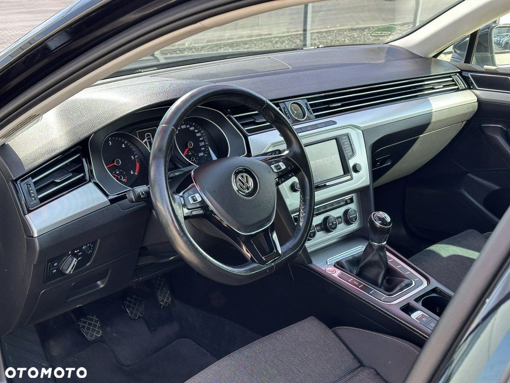 Volkswagen Passat Variant 2.0 TDI SCR Comfortline - 12