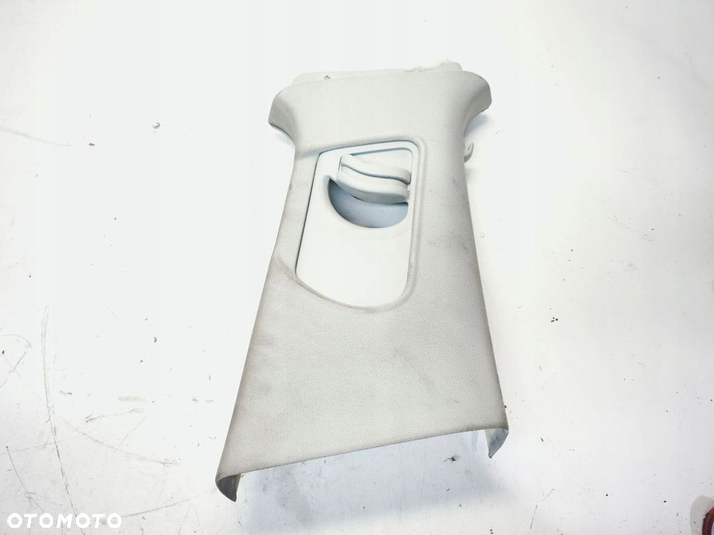 OSŁONA SŁUPKA B PRAWA AUDI A3 8V SPORTBACK 8V4867244