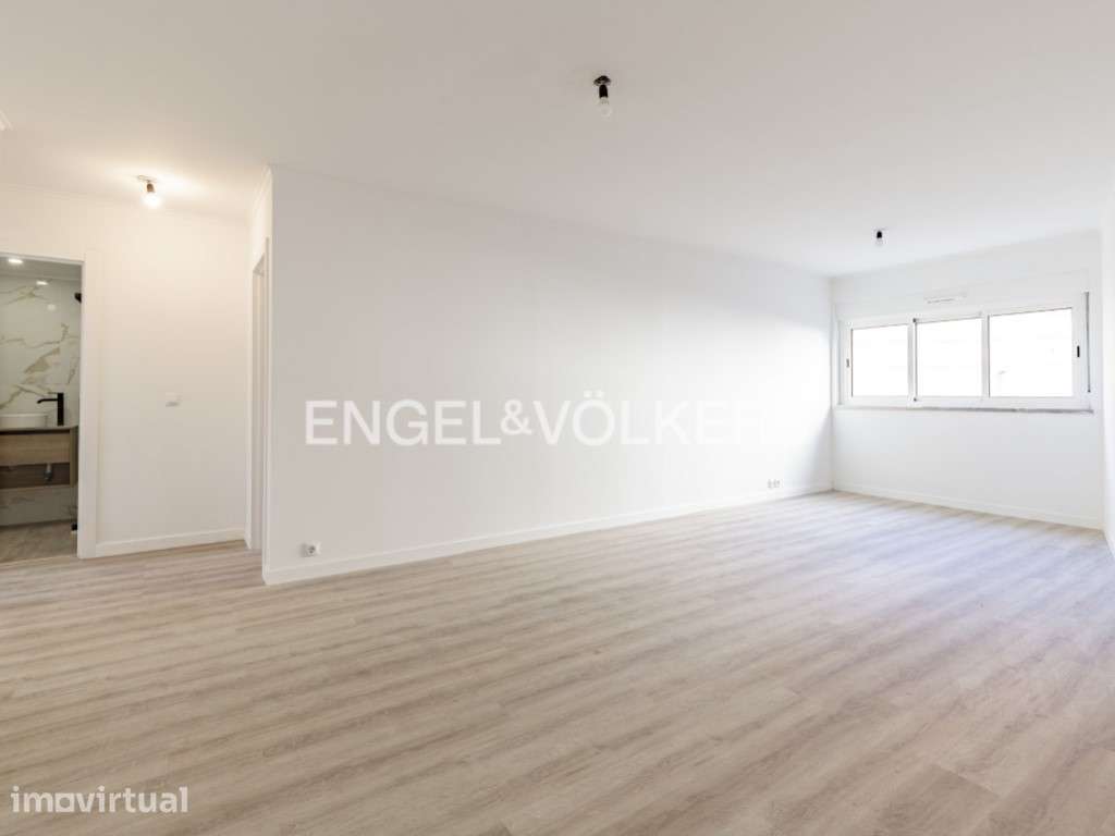 T2 com Garagem e Remodelação Total nas Olaias - Grande imagem: 3/32