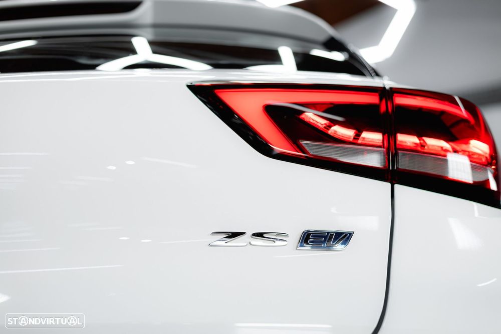 MG ZS EV 50.3 kWh Luxury - 9