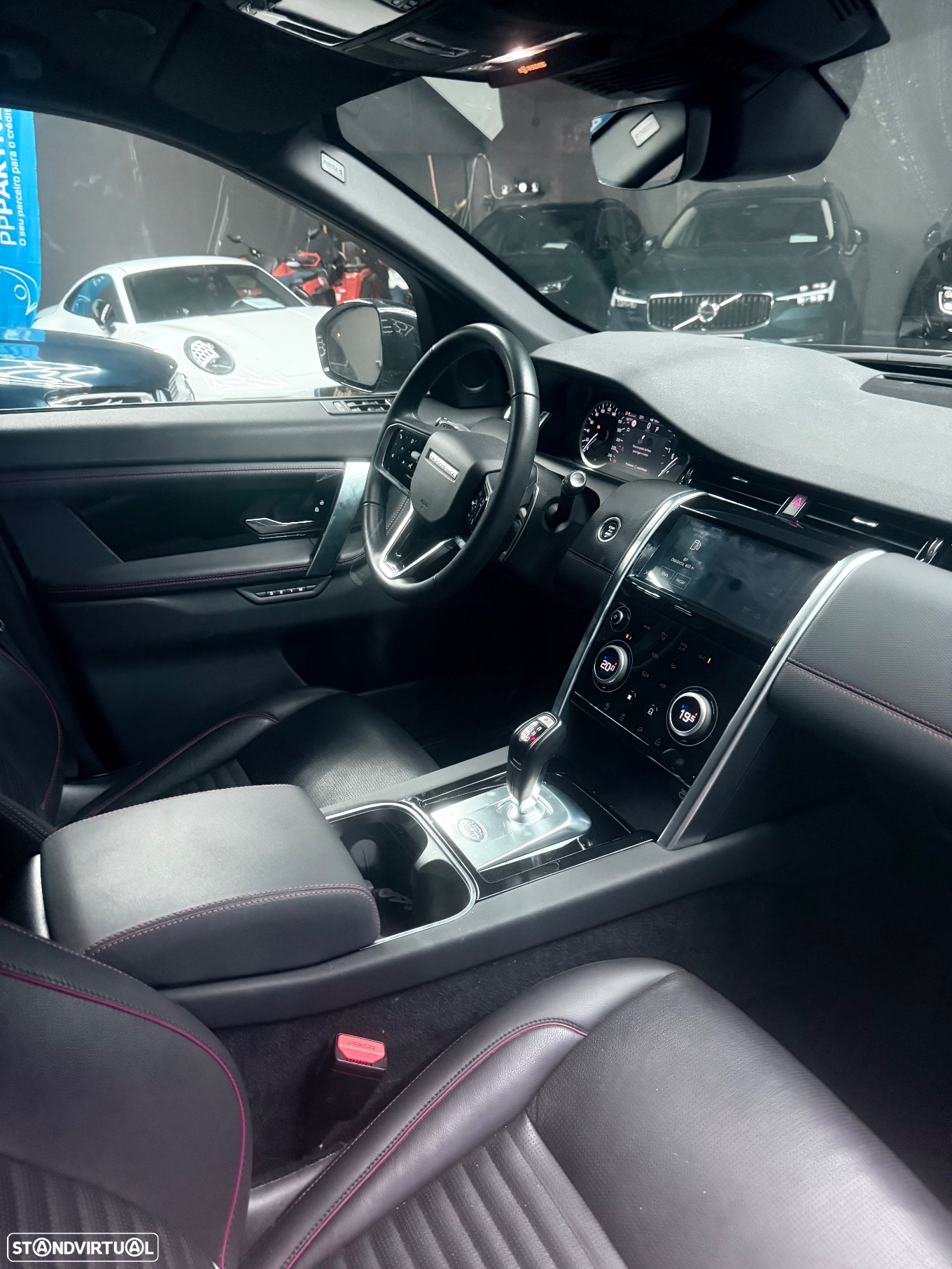 Land Rover Discovery Sport 2.0 D AWD R-Dynamic HSE - 11