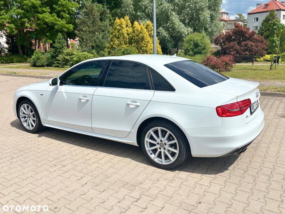 Audi A4 Limousine - 13