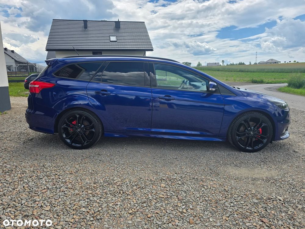 Ford Focus - 9