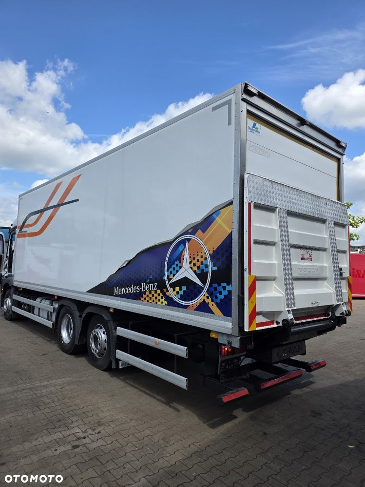 Mercedes-Benz ACTROS 25.45 ; 25.51 ; chłodnia * izoterma * hakówka * przewierty sterowane * - 3