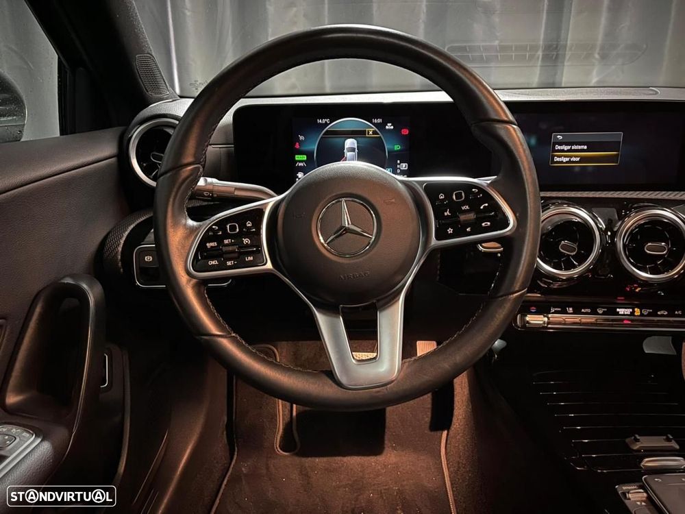 Mercedes-Benz A 250 Limousine - 21