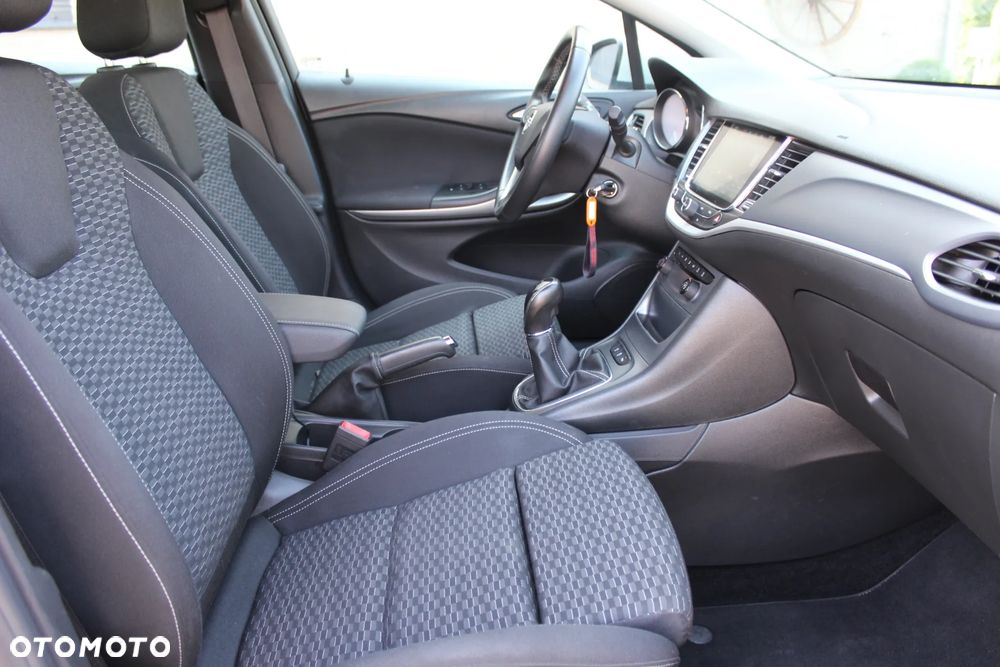 Opel Astra 1.6 D (CDTI) Dynamic - 9