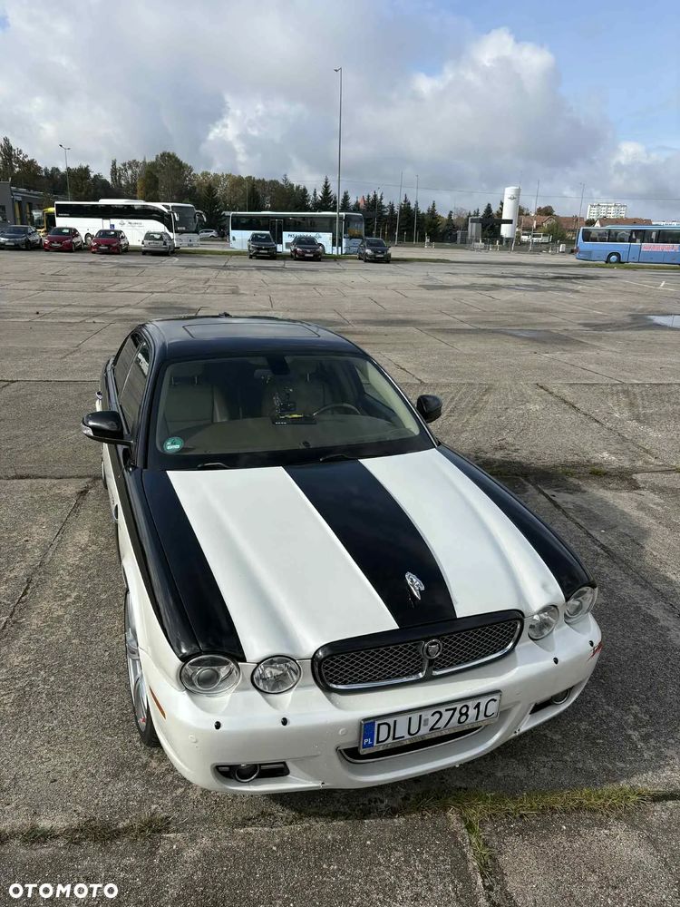 Jaguar XJ - 8