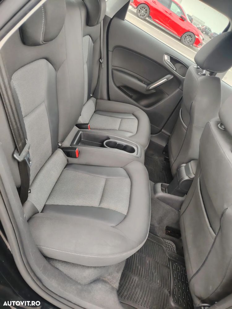 Audi A1 ack 1.6 TDI Attraction - 11