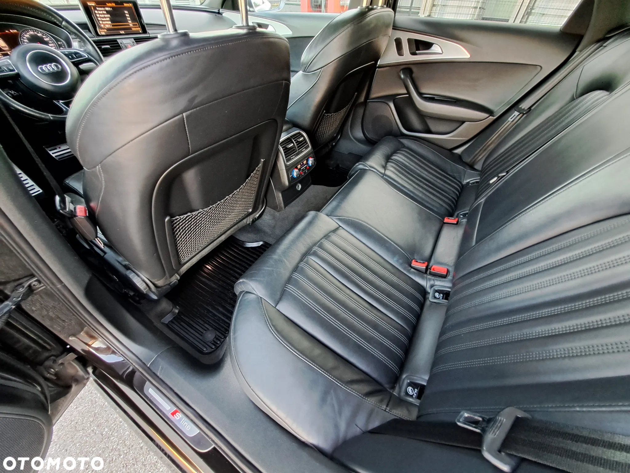 Audi A6 Avant 2.0 TDI Ultra S tronic - 13