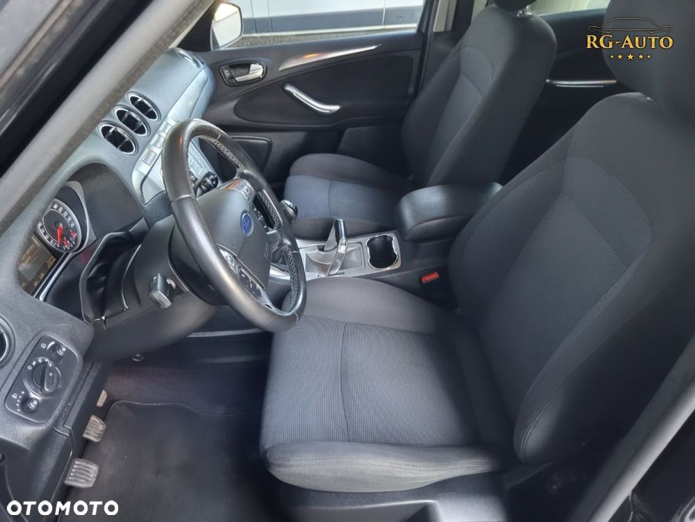 Ford S-Max - 34