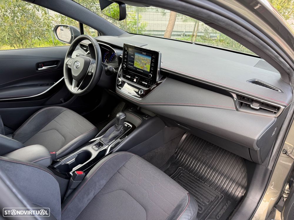 Toyota Corolla 1.8 Hybrid Exclusive - 28