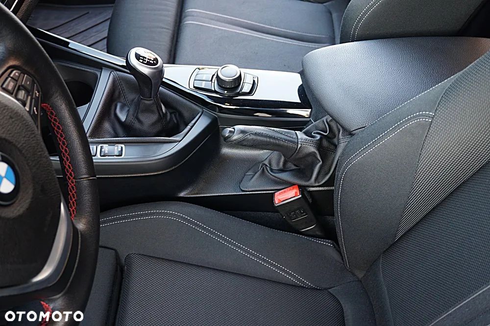 BMW Seria 1 116d EfficientDynamics Edition Sport Line - 31