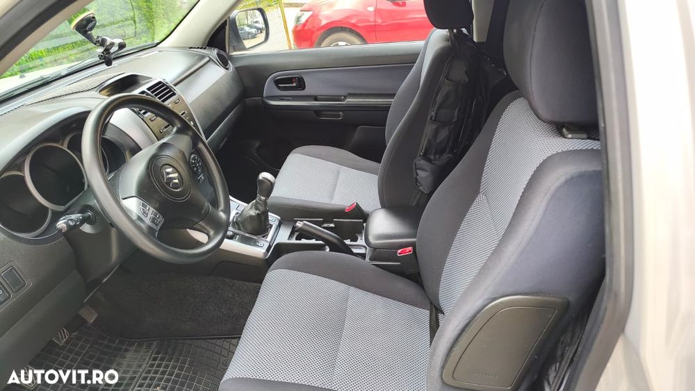 Suzuki Grand Vitara 1.6 JX - 9