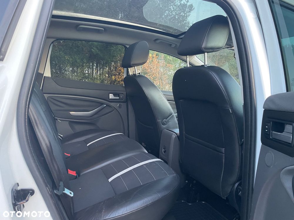 Ford Kuga 2.0 TDCi 4x4 Titanium - 11