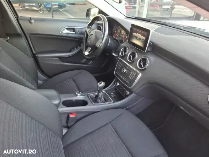 Mercedes-Benz A 160 d - 12