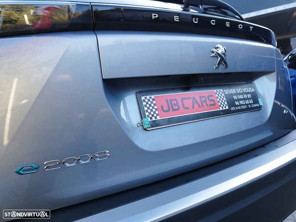 Peugeot e-2008 GT Pack - 11
