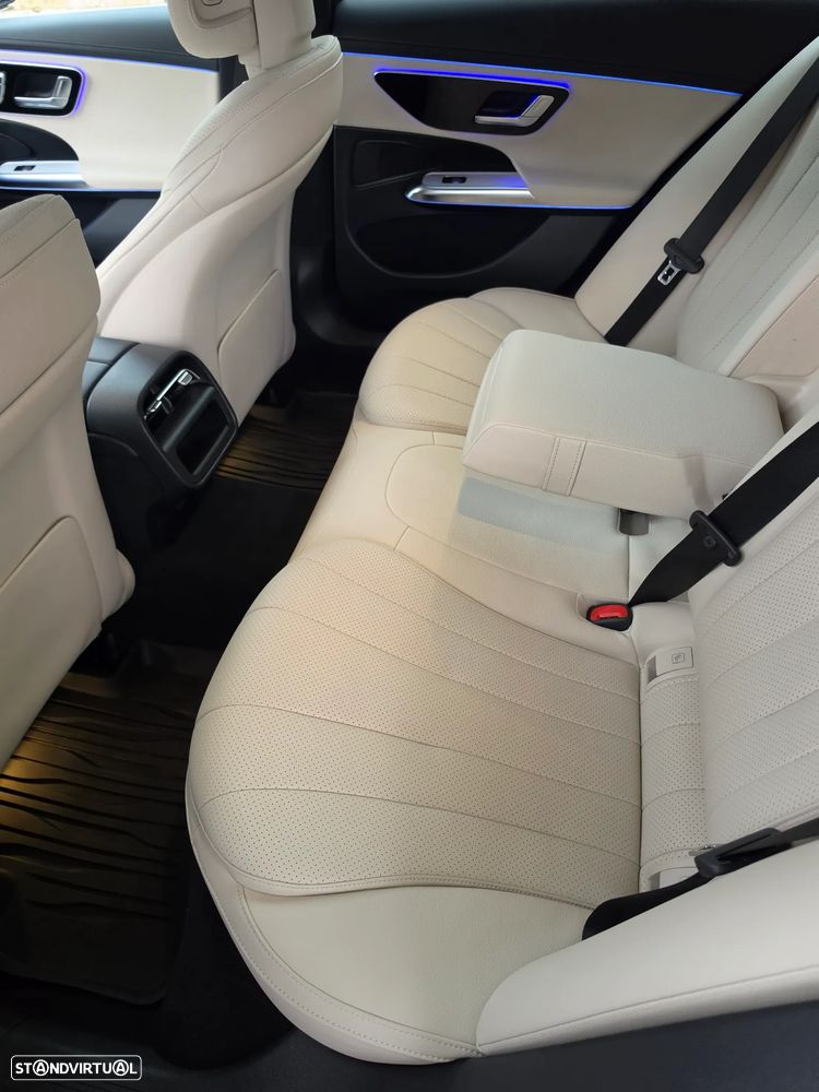 Mercedes-Benz E 300 de AMG Line 4Matic - 30