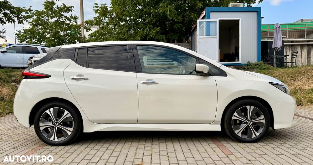 Nissan LEAF 40 kWh N-Connecta - 33